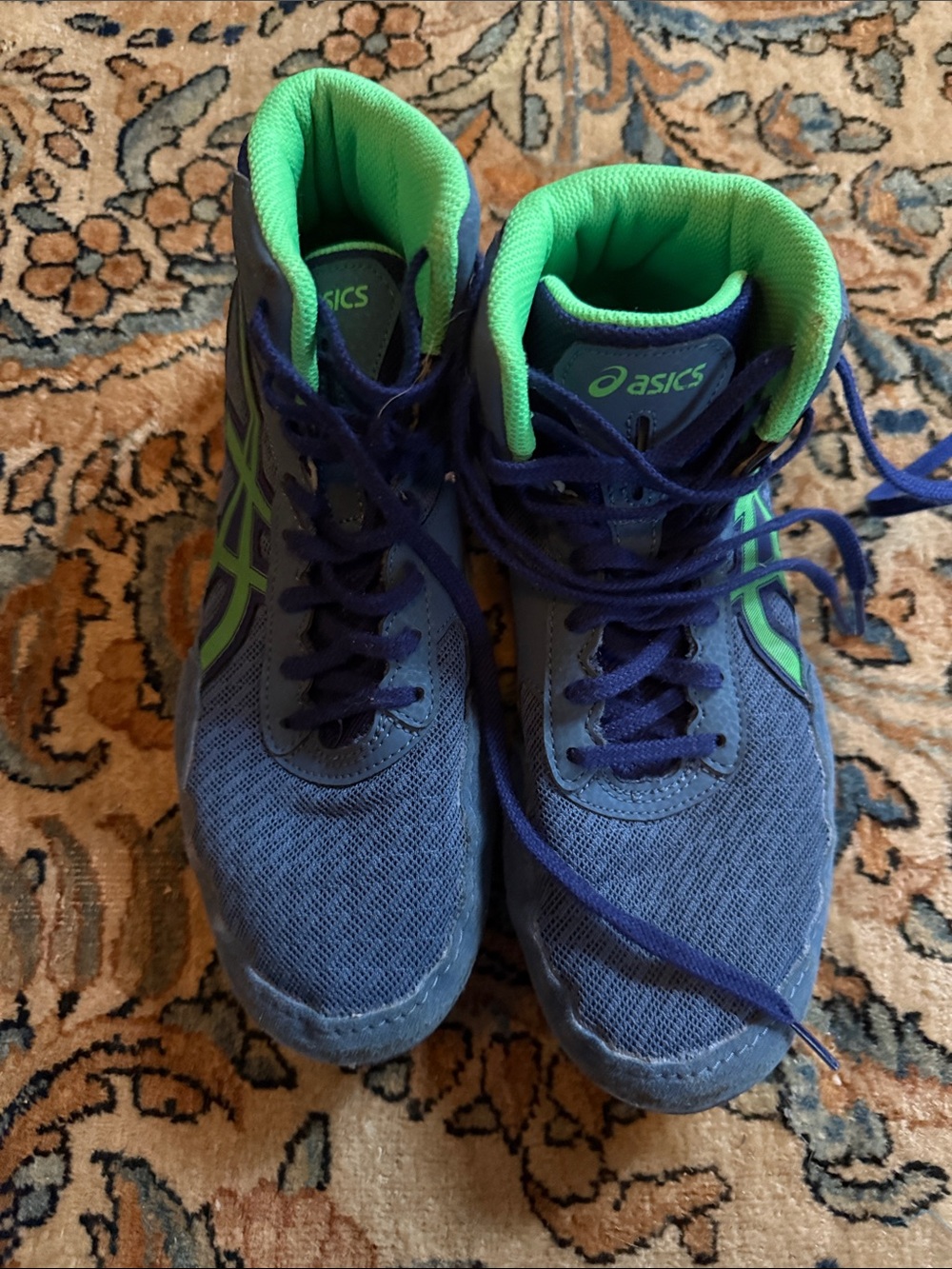 ASICS Kids' Navy and Green Athletic Shoes is 6 wrestling shoes